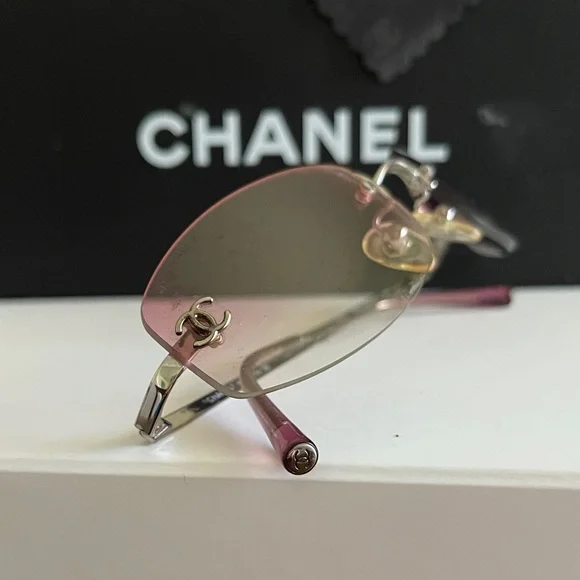 Chanel Pink Sunglasses - Picture 4 of 5